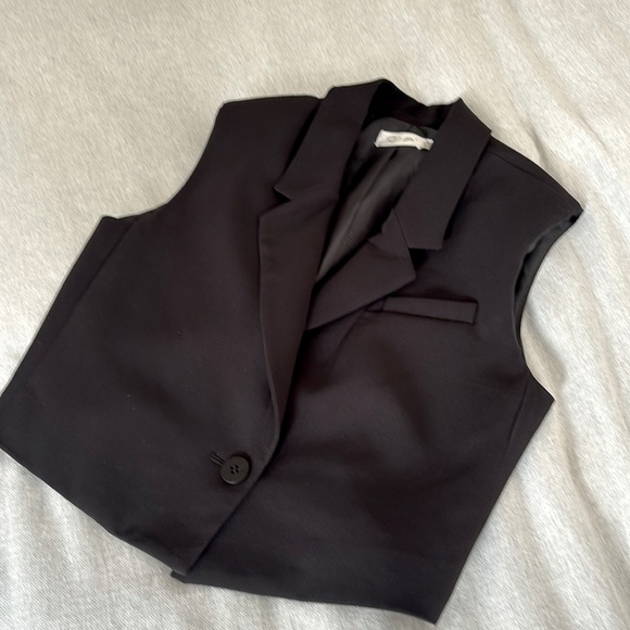 Sleeveless crop jacket with padded shoulder size S - Picture 1 of 9